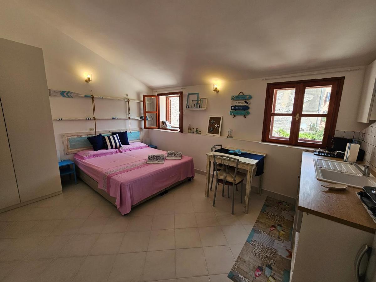 Studio Mare Fuori With Terrace Rovinj Exterior photo