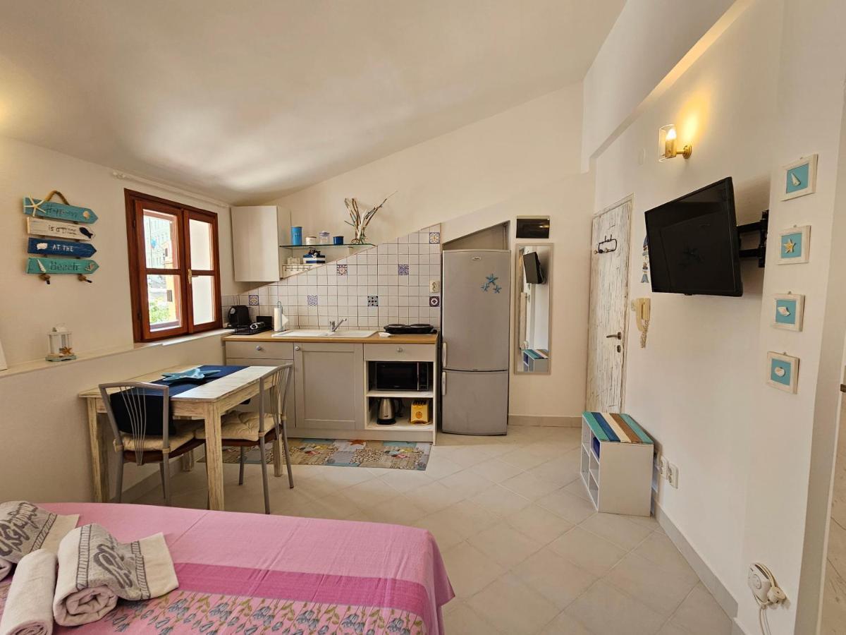 Studio Mare Fuori With Terrace Rovinj Exterior photo