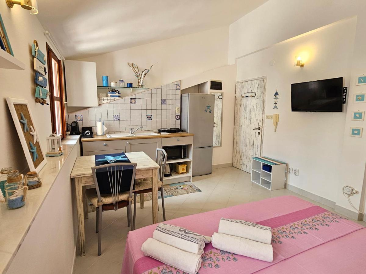 Studio Mare Fuori With Terrace Rovinj Exterior photo